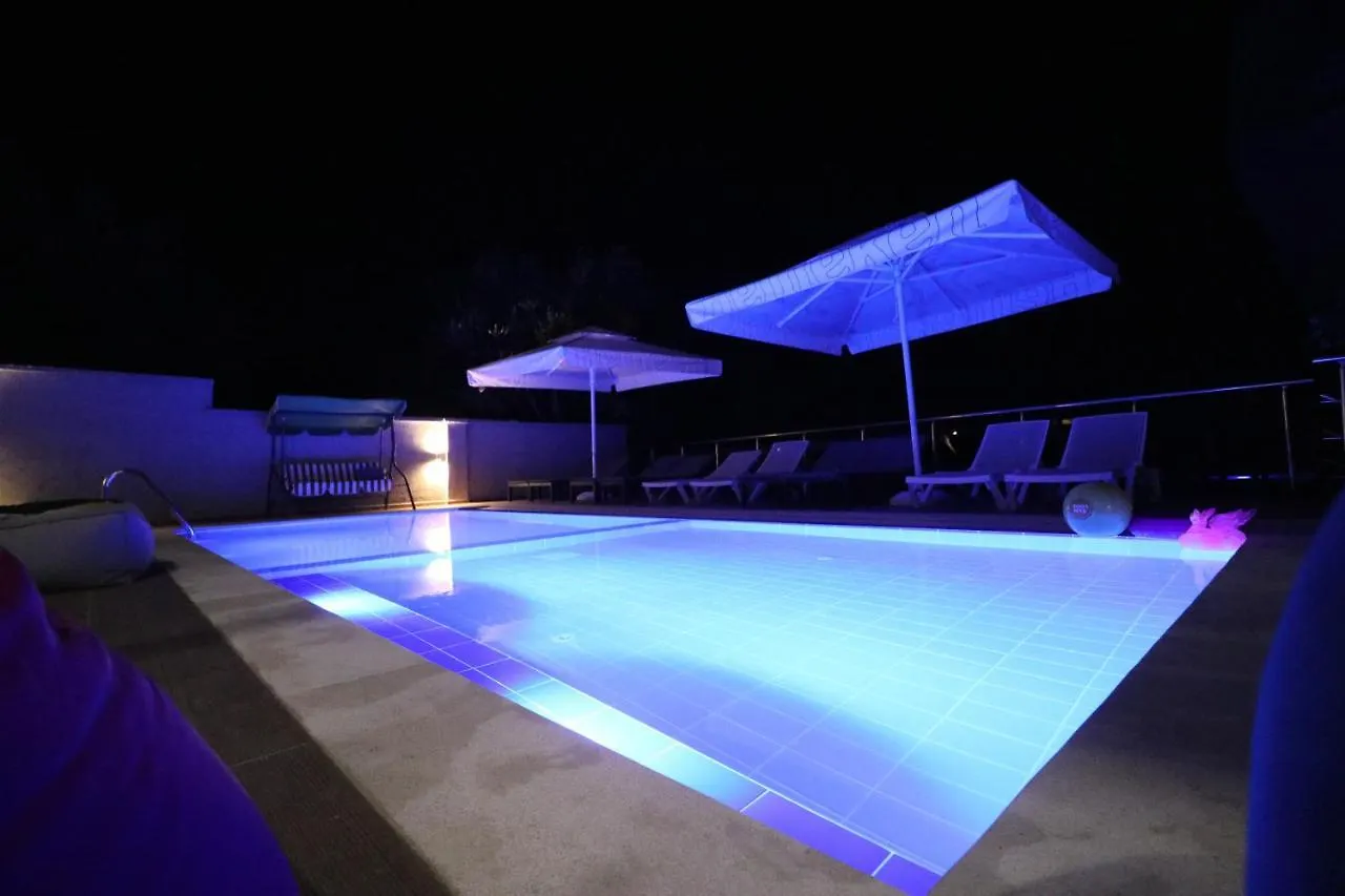 Vila Elarad Vlore Guest house